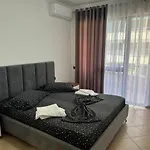 Apartmens Neli *