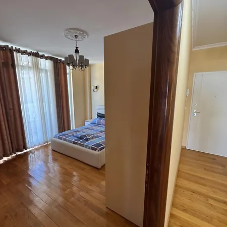 Apartmens Neli *