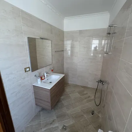 Apartmens Neli *