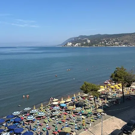 Apartmens Neli *