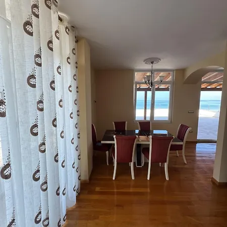 Apartmens Neli Shëngjin