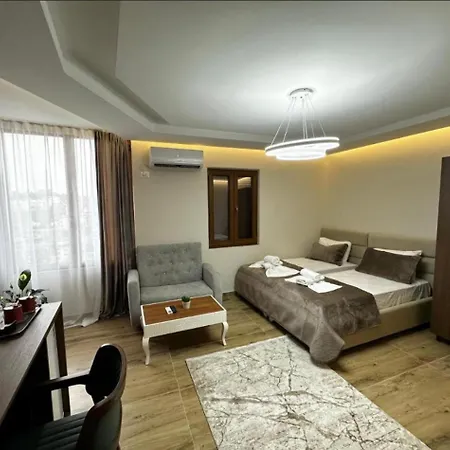 Apartmens Neli דירה *