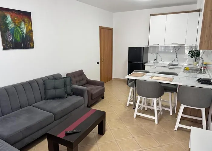 Apartmens Neli דירה *